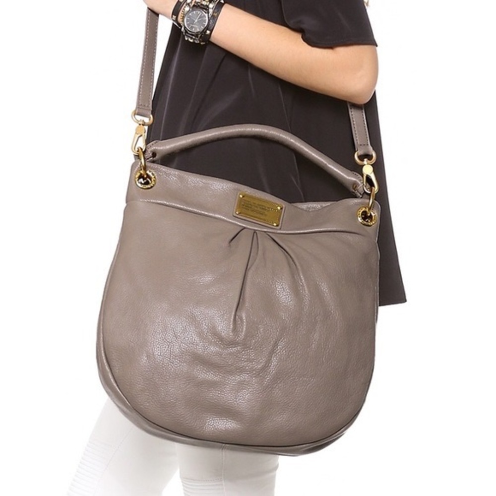Marc Jacobs Q Hillier Hobo Crossbody Bag with Gold Hardware, grey/taupe